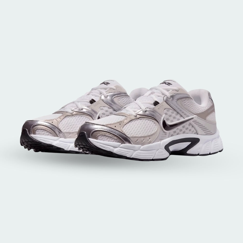 Nike HJ5228-104 V5 RNR Beyaz Spor Ayakkabı