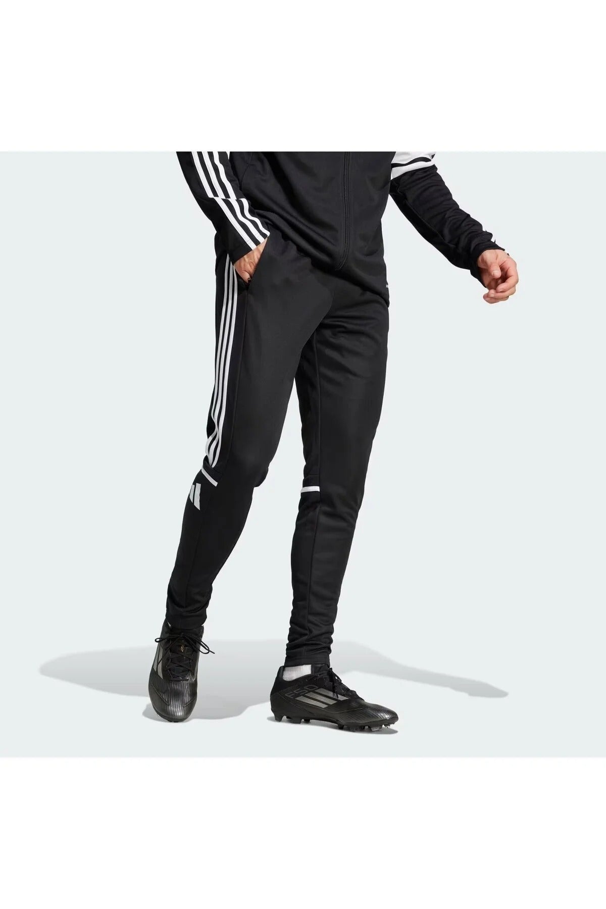 Adidas SQ25 TR PNT BLACK/WHITE
