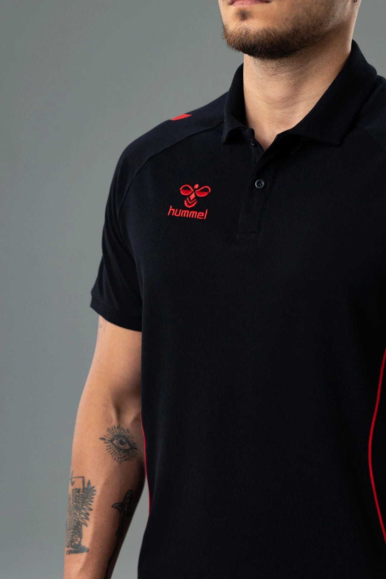 Hummel 912456 Target Kamp T-Shirt Siyah-Kırmızı