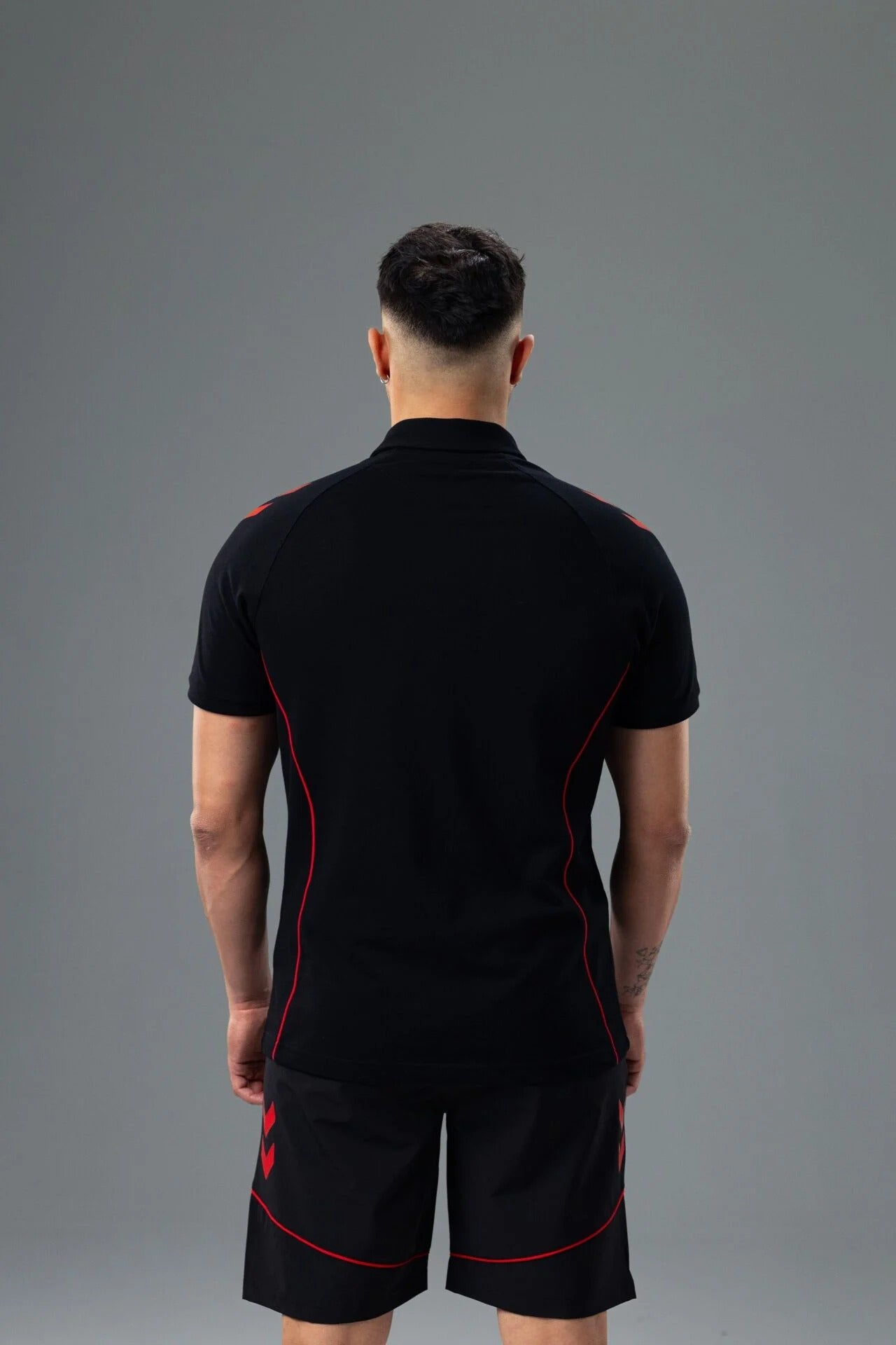 Hummel 912456 Target Kamp T-Shirt Siyah-Kırmızı