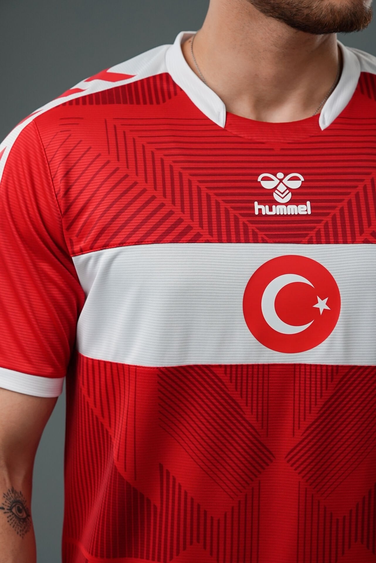 Hummel Milli Takım Forma 2025-2026 Kırmızı
