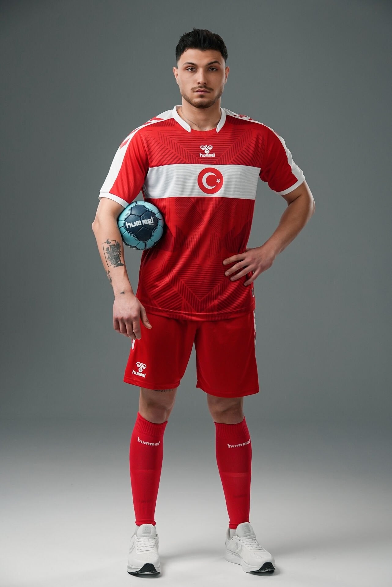 Hummel Milli Takım Forma 2025-2026 Kırmızı